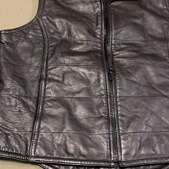 GAP  Black color 💯% leather riding  Womens VEST size SMALL w pockets - Picture 11 of 15